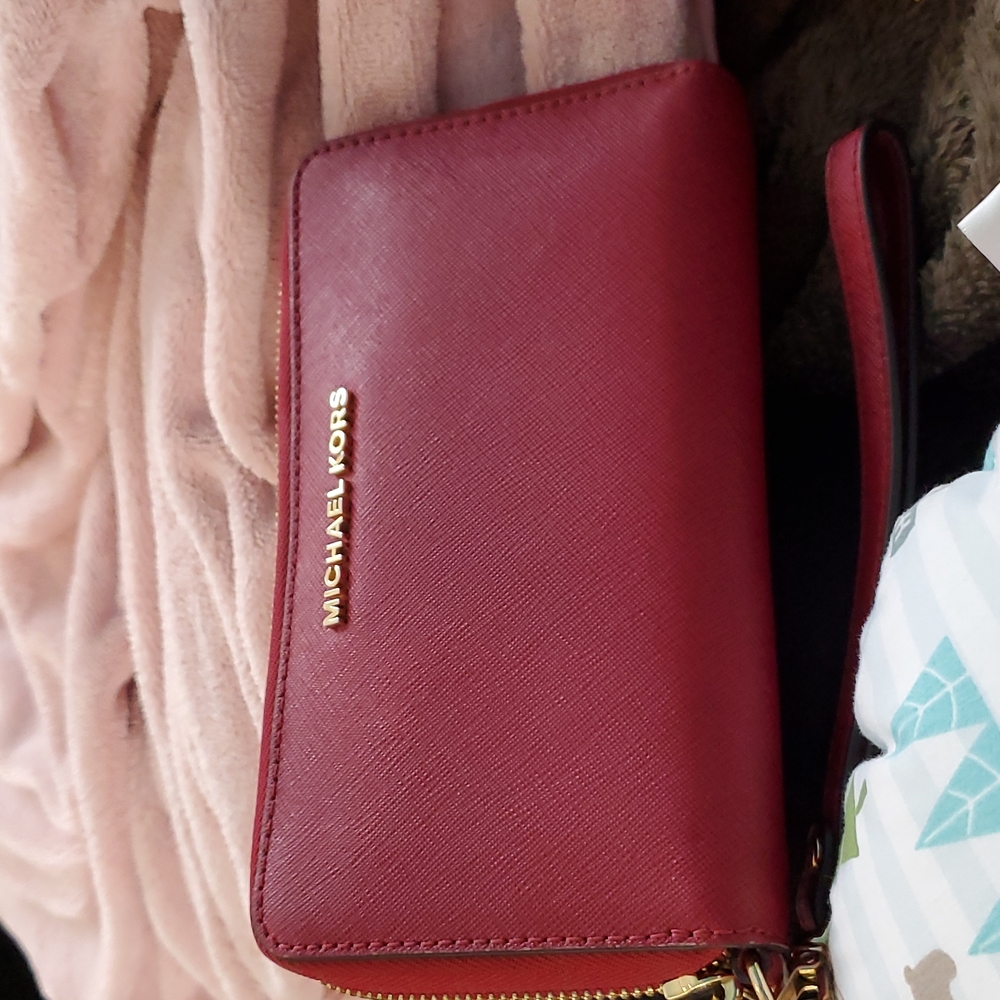 Michael Kors wristlet